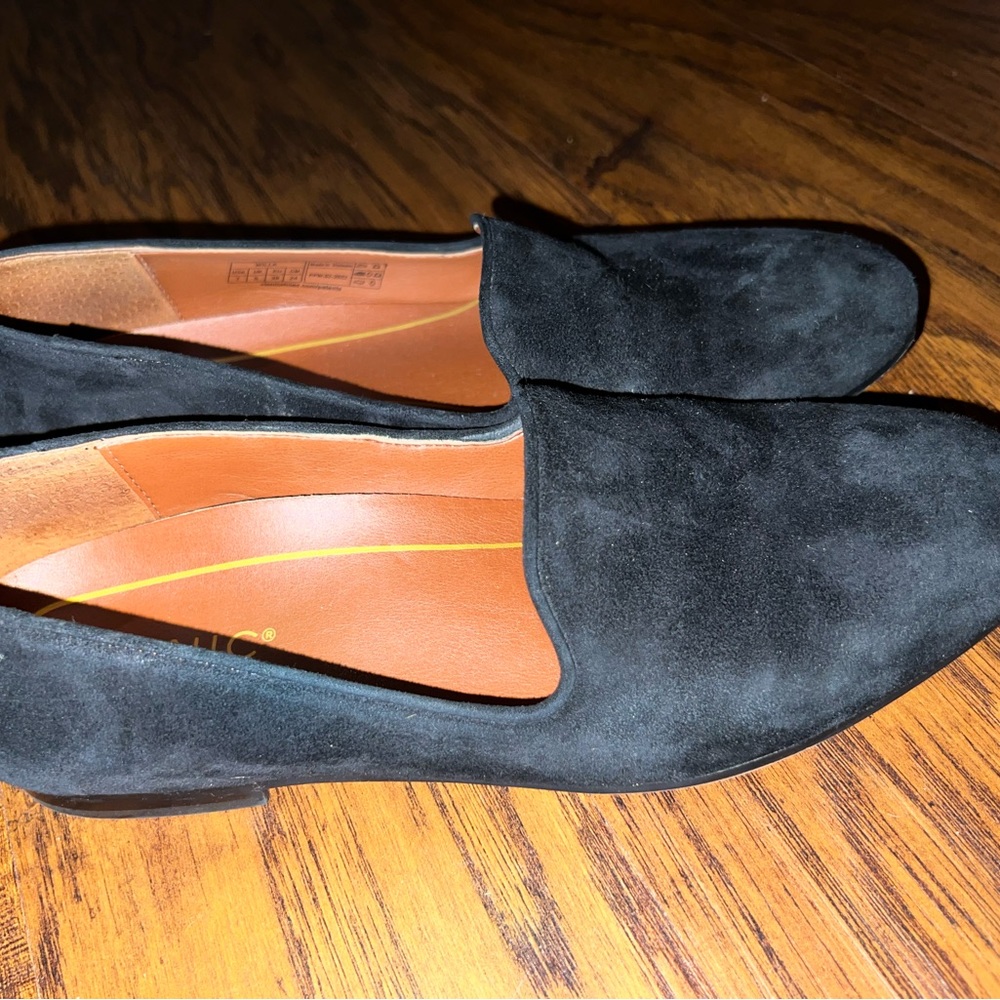 Women’s 7 Vionic Willa flats black